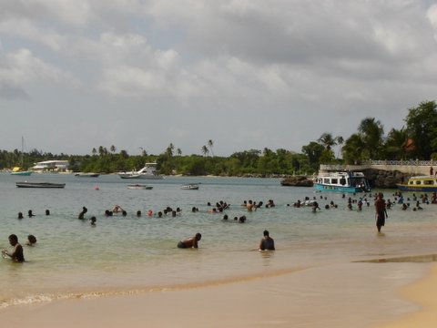 Store Bay beach 2